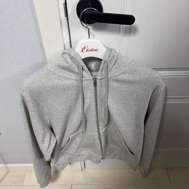 [SOLD OUT] 벨리에 크롭후드-100-04