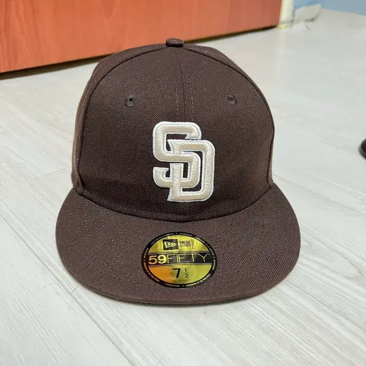 [SOLD OUT] 뉴에라 샌디에이고 파드리스 브라운 모자
