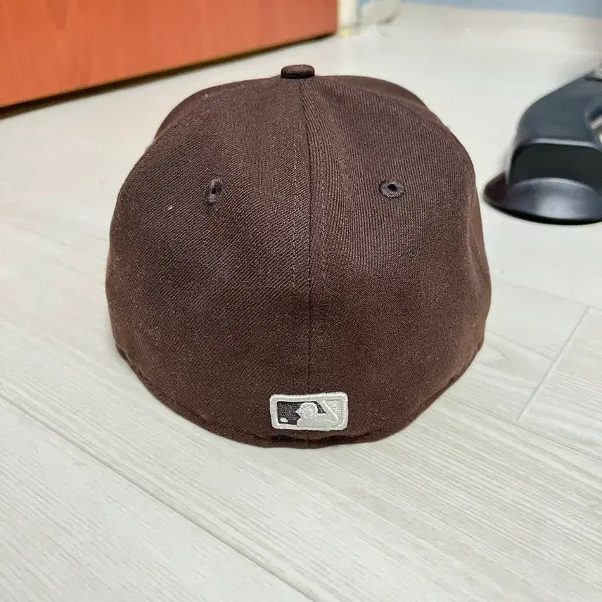 [SOLD OUT] 뉴에라 샌디에이고 파드리스 브라운 모자
