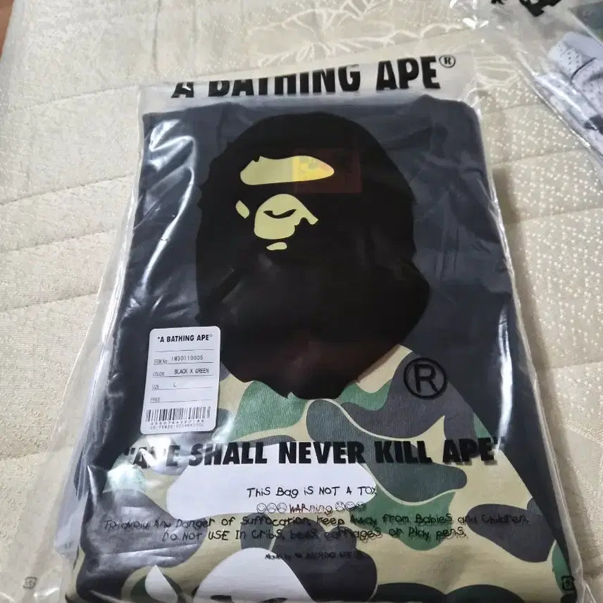 [BUNJANG] A Bathing Ape 1st Camo Short Sleeve T-Shirt Black / 베이프 1st 카모 블랙 반팔 티셔츠 (현물 포함) 미개봉