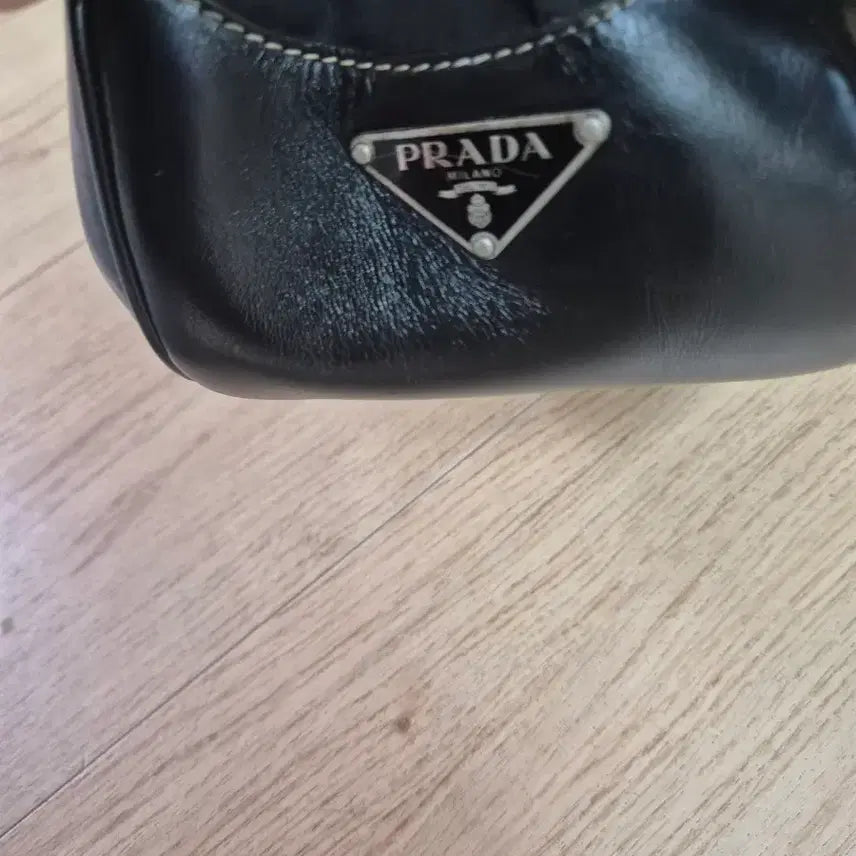 [SOLD OUT] 프라다 문백 빈티지 버전 정품 숄더백
