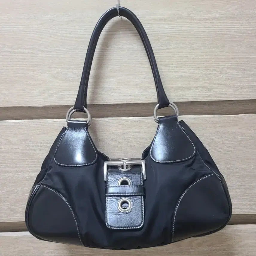 [SOLD OUT] 프라다 문백 빈티지 버전 정품 숄더백