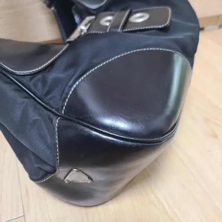 [SOLD OUT] 프라다 문백 빈티지 버전 정품 숄더백