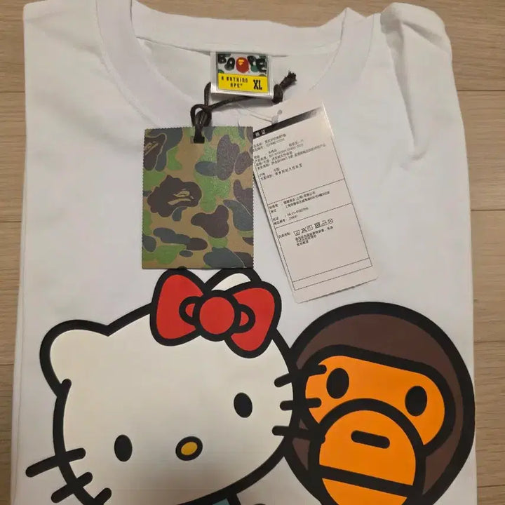 [BUNJANG] BAPE Hello Kitty Collaboration White T-shirt XL / 베이프 x 헬로키티 콜라보 티셔츠 흰색xl