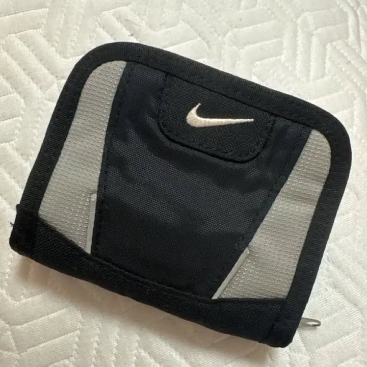 [BUNJANG] Nike Vintage Bi-fold Wallet / 나이키 빈티지 지갑 (도쿄 디깅)