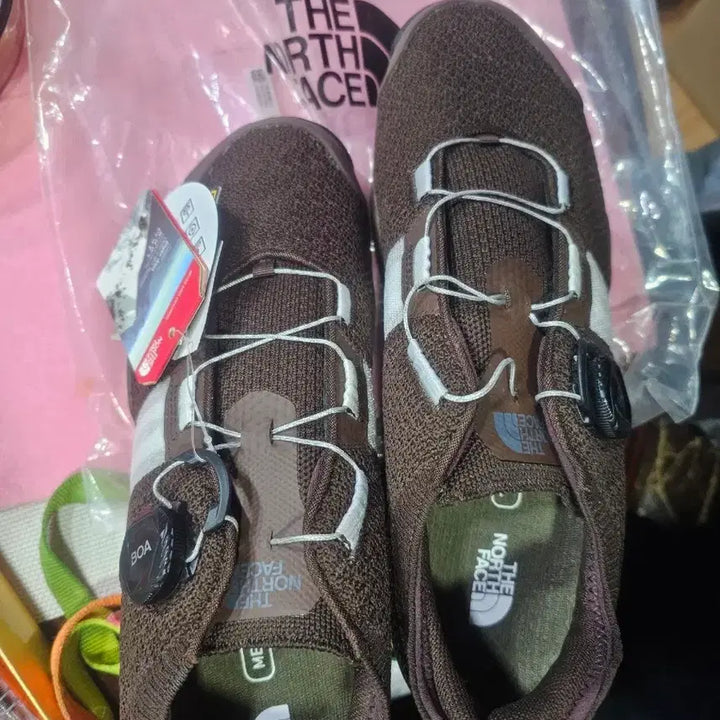 [SOLD OUT] 노스페이스 고어덱스 트레킹화275