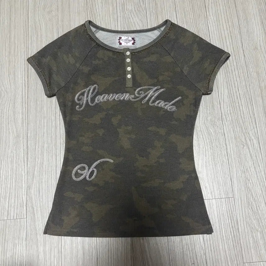 [SOLD OUT] 스컬프터 헤븐리 카모 티 포레스트 S 나띠 착용