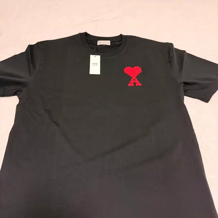 [BUNJANG] Ami Big Logo Embroidered T-shirt XL / 새상품) 아미 자수 빅로고 반팔 블랙XL