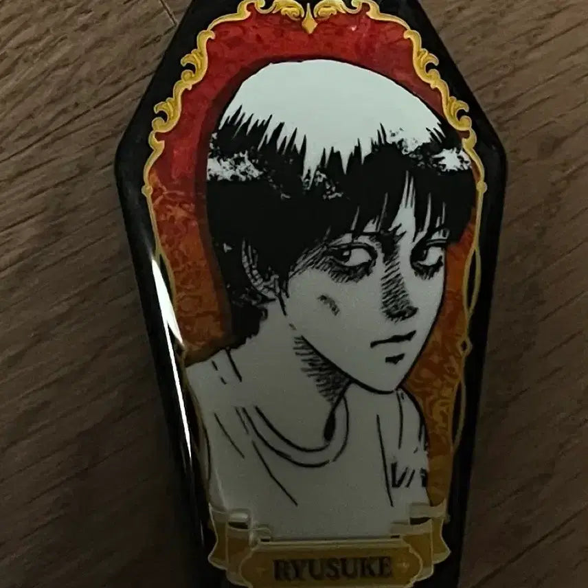[BUNJANG] Junji Ito Ryusuke Glow-in-the-Dark Badge / 이토준지 야광 뱃지_류스케