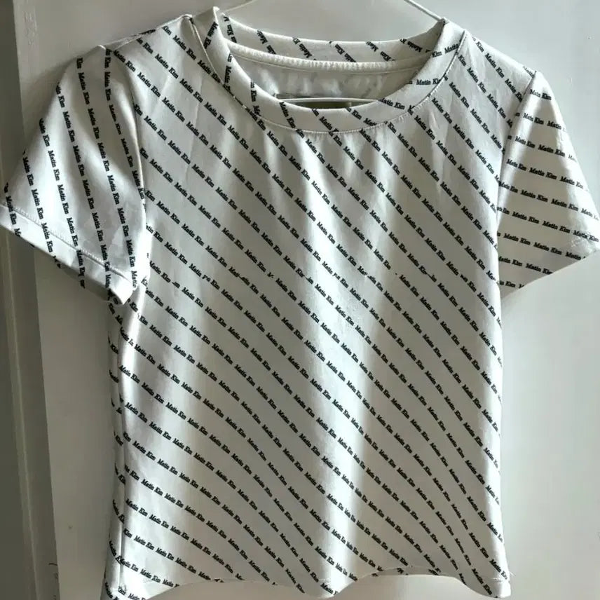 [BUNJANG] Matinkim Semi Crop Short Sleeve T-shirt / 마뗑킴 스판 세미 크롭 반팔티