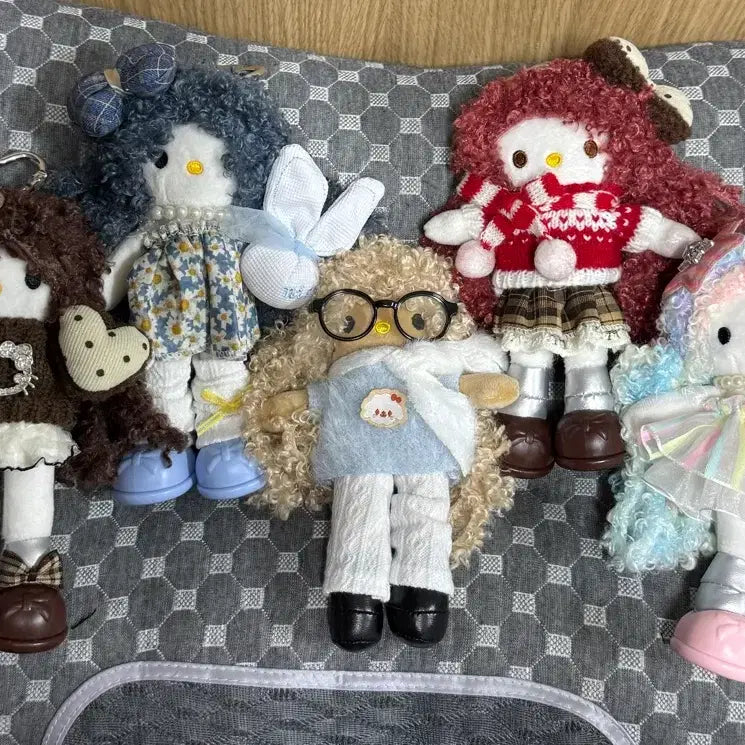 [SOLD OUT] 뽀글이 롱다리 키티