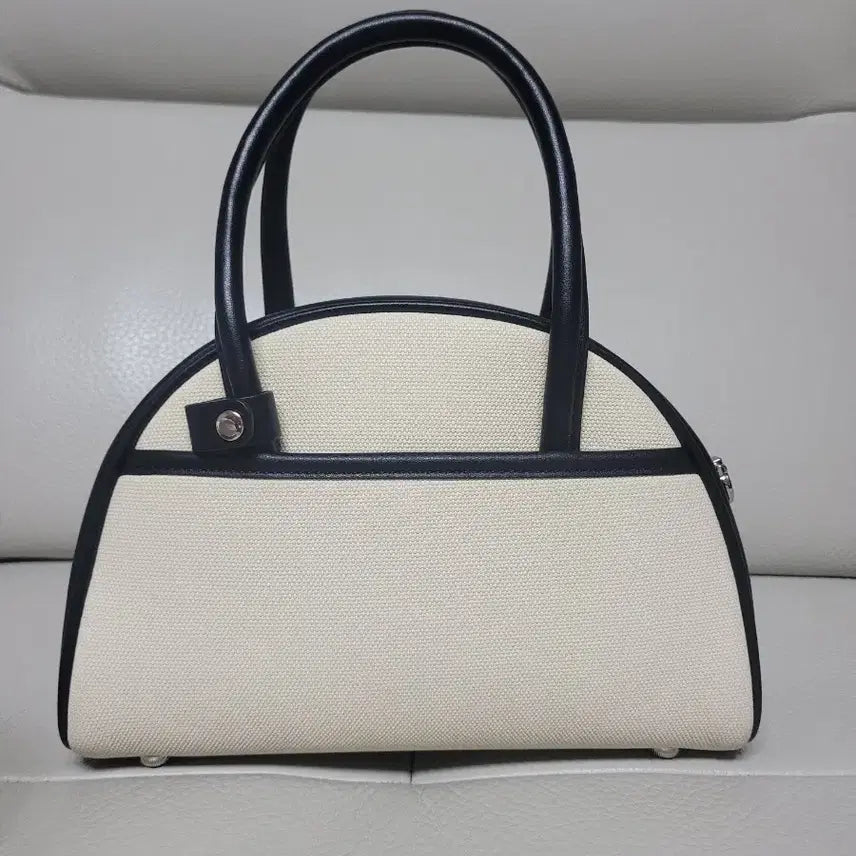 [BUNJANG] Laella Bear Calla Tote Crossbody Mini Bowling Bag / 라엘라베어 캘라 토트 토트백 크로스백 미니볼링백