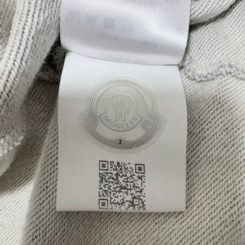 [SOLD OUT] 급처) 정품 몽클레어 삼선 스트라이프 트레이닝 자켓