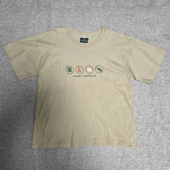 [BUNJANG] Dream Country 90s Vintage Australian Half-Sleeve T-Shirt / 90s 호주산 빈티지 반팔 티셔츠 M-슬림L(95-100)