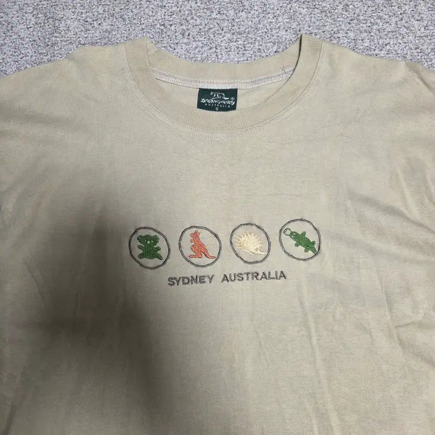 [BUNJANG] Dream Country 90s Vintage Australian Half-Sleeve T-Shirt / 90s 호주산 빈티지 반팔 티셔츠 M-슬림L(95-100)