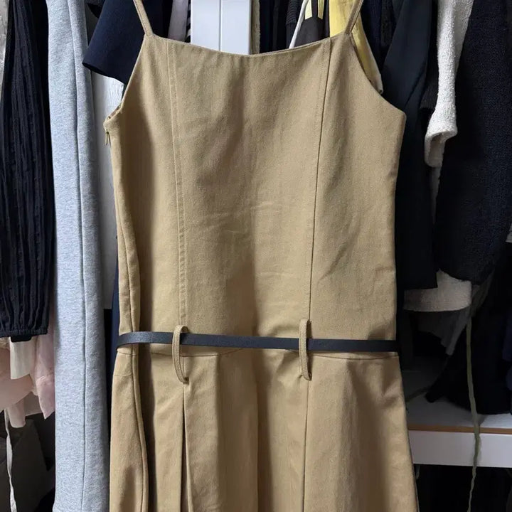 [BUNJANG] V-neck Belt Dress Beige / 뷔스티에 벨트 원피스 베이지