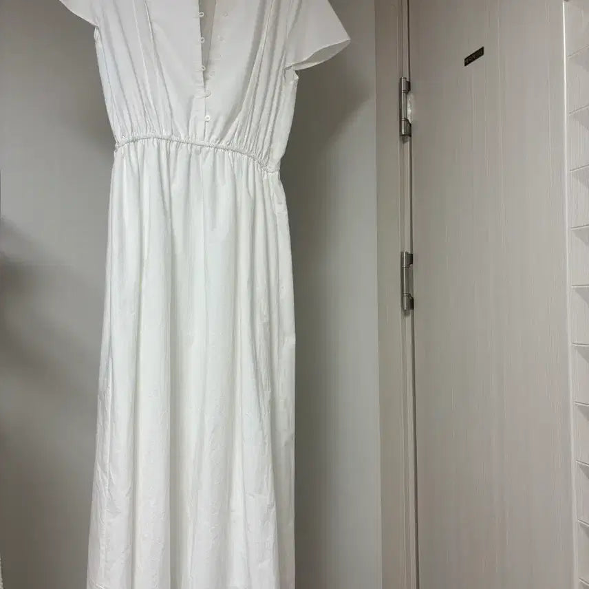 [BUNJANG] Live Our Ivory Long Dress / 리브아워 아이보리 롱 원피스