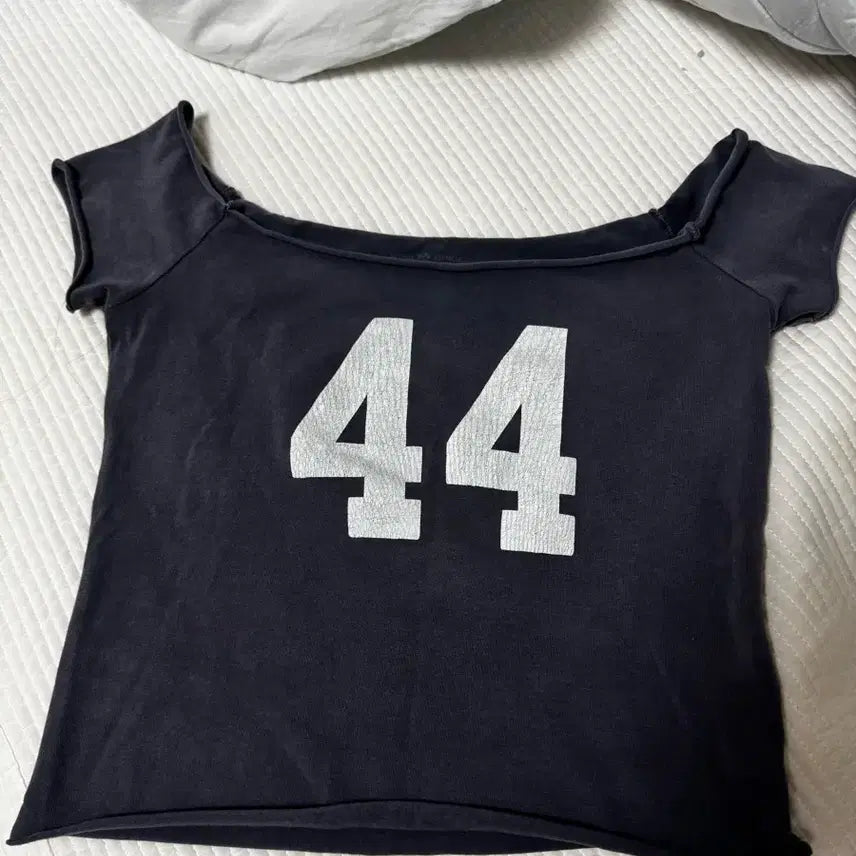 [BUNJANG] Brandy Melville 44 Printed T-shirt / 브랜디멜빌 44 티