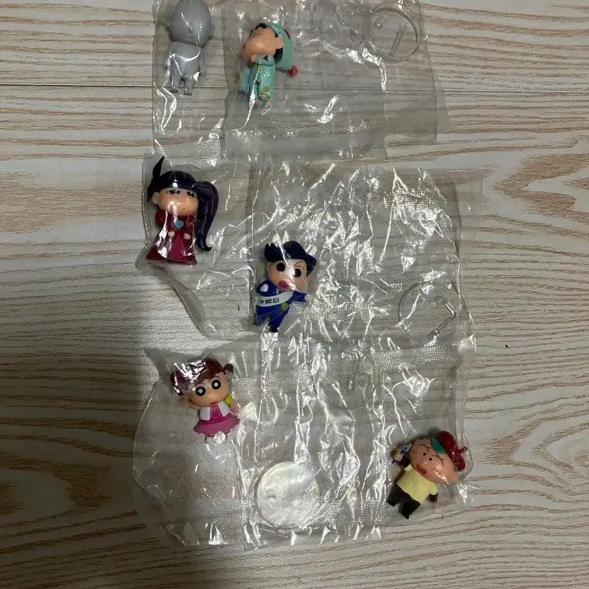 [SOLD OUT] 폭풍수면 짱구 피규어 6종 세트