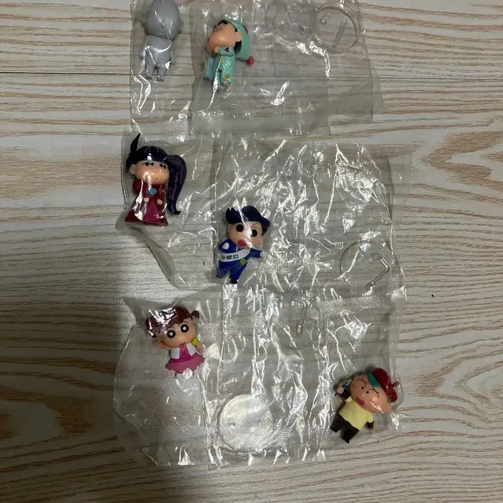 [SOLD OUT] 폭풍수면 짱구 피규어 6종 세트