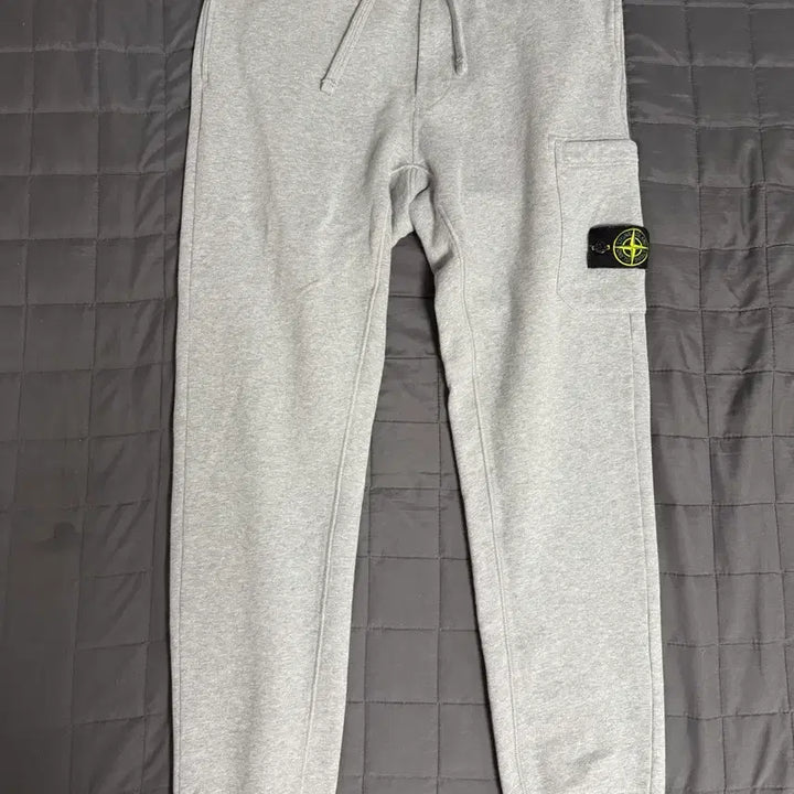 [SOLD OUT] 스톤아일랜드 트레이닝 조거팬츠 L