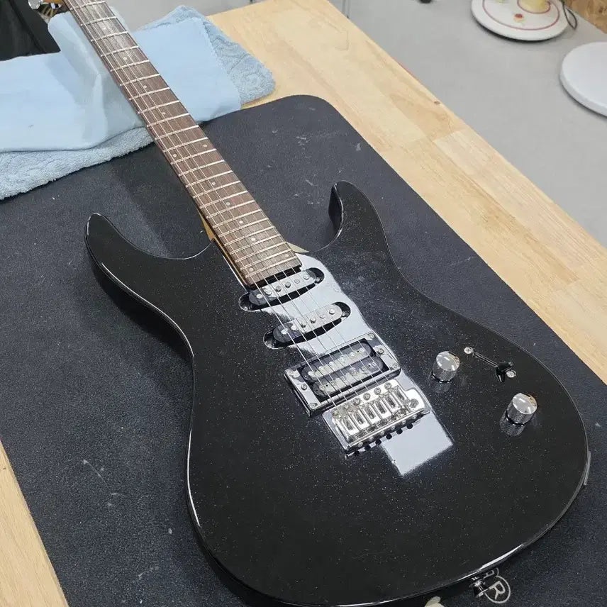 [SOLD OUT] Washburn RX10 Metallic Black 24프렛 슈퍼스트랫