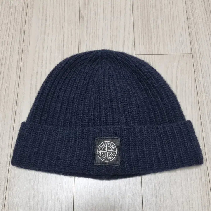 [BUNJANG] Stone Island Logo Beanie / 스톤아일랜드 로고 비니