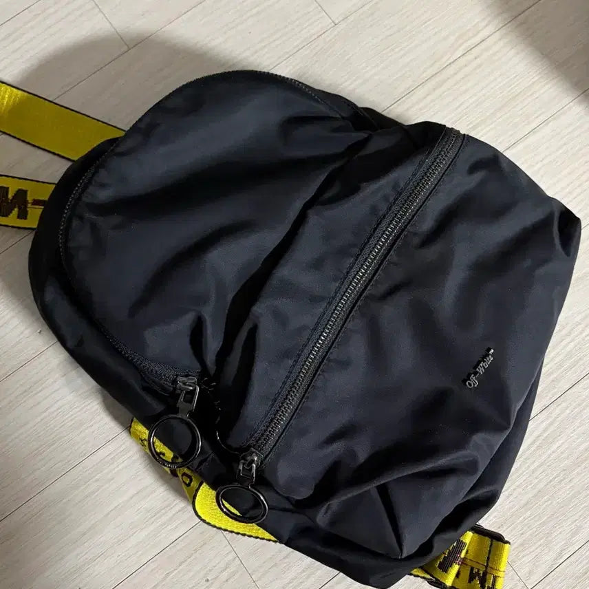 [BUNJANG] Off-White Backpack / 오프화이트 백팩