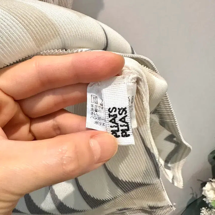 [SOLD OUT] 플리츠플리즈 미스트 탑