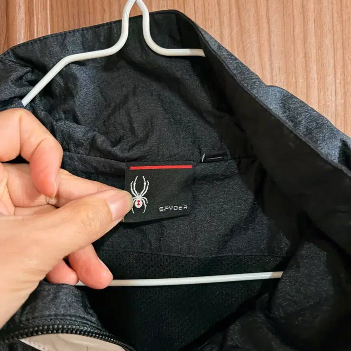 [BUNJANG] Spider Windbreaker Jacket / 봄 바람막이 집업 자켓 점퍼 스파이더