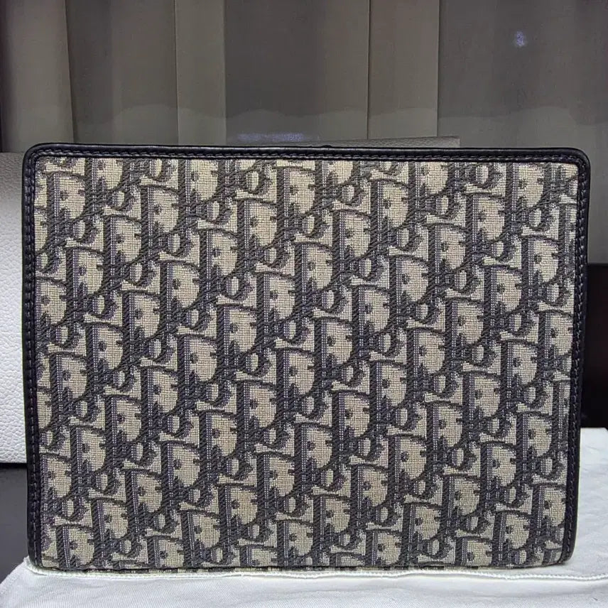 [BUNJANG] Dior Montaigne 30 Clutch Bag with Dust Bag &amp; Paper Bag / {클로젯}[종이백/더스트]디올 몽테인30 클러치백
