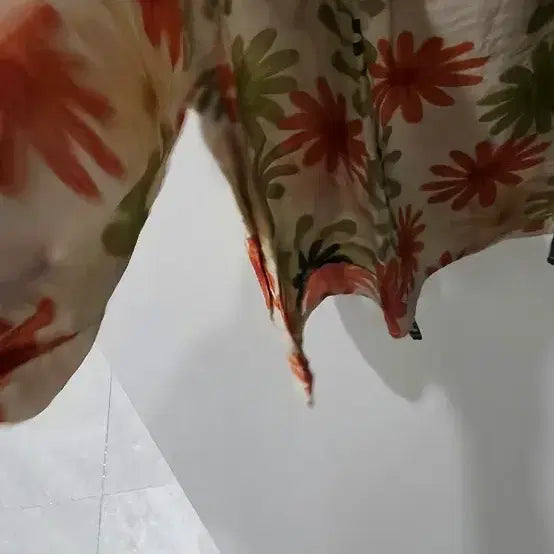 [BUNJANG] Floral Pattern Blouse / 플라워 패턴 블라우스 7부