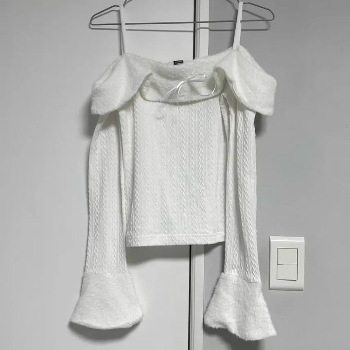 [BUNJANG] Shein Off-Shoulder Knit Top / 걸리 스나계 쉬인 shein 오프숄더 니트