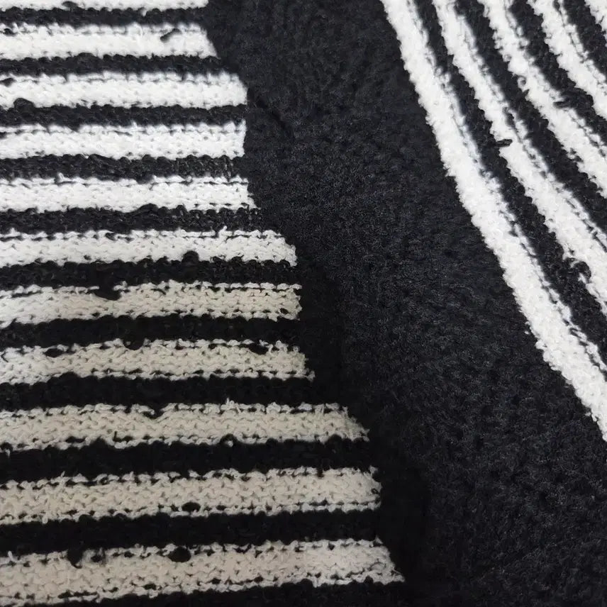 [SOLD OUT] 랑방 정 스트라이프 드로우 스트링 물결 니트