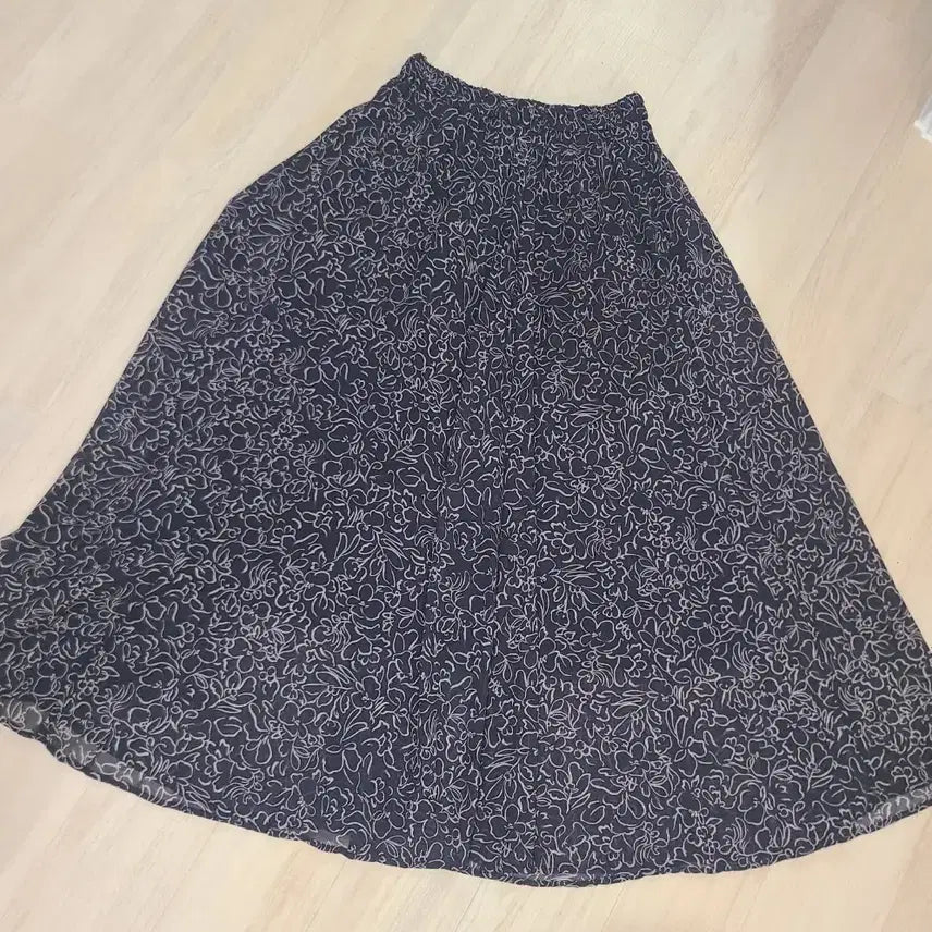 [BUNJANG] Floral Print Elastic Waist Long Skirt / 블랙 꽃무늬 밴딩 롱스커트