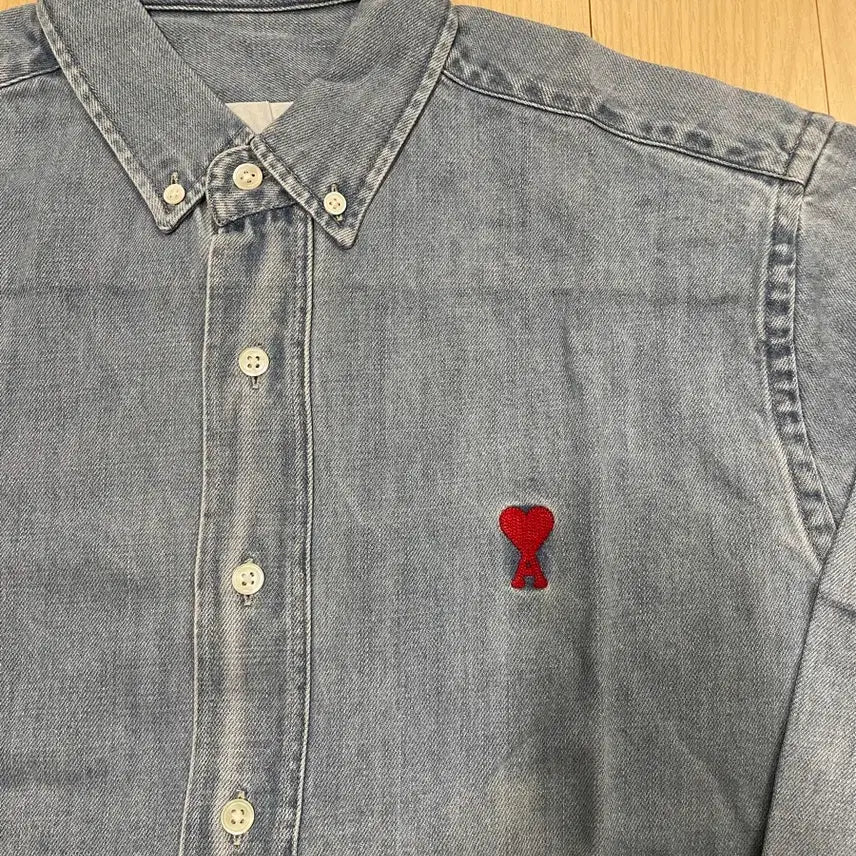 [BUNJANG] Ami Small Heart Logo Cotton Shirt Used Blue L / [시착 1회] 아미 ami 스몰 하트로고 코튼 셔츠 유즈드 블루 L