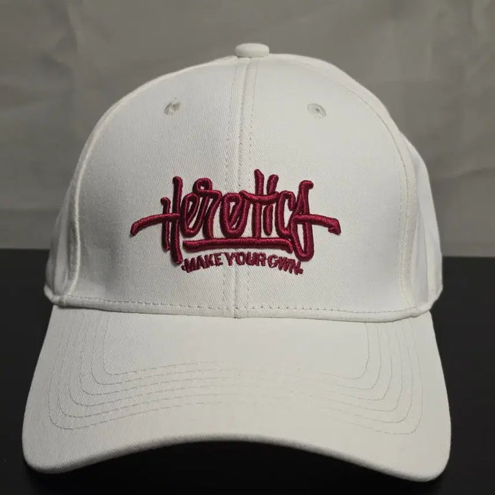 [BUNJANG] Unisex Graffiti Embroidered Logo Baseball Cap / 남녀공용 그래피티 자수 로고 볼캡