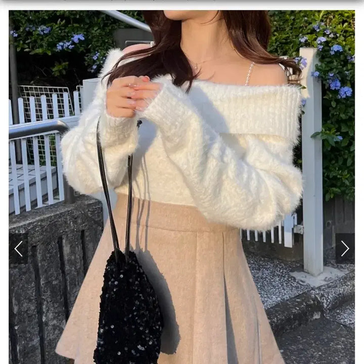 [BUNJANG] GRL Off-Shoulder Pearl Angora Knit Top / 일브 스나계 GRL 오프숄더 진주 앙고라 니트 양산형 양지뢰