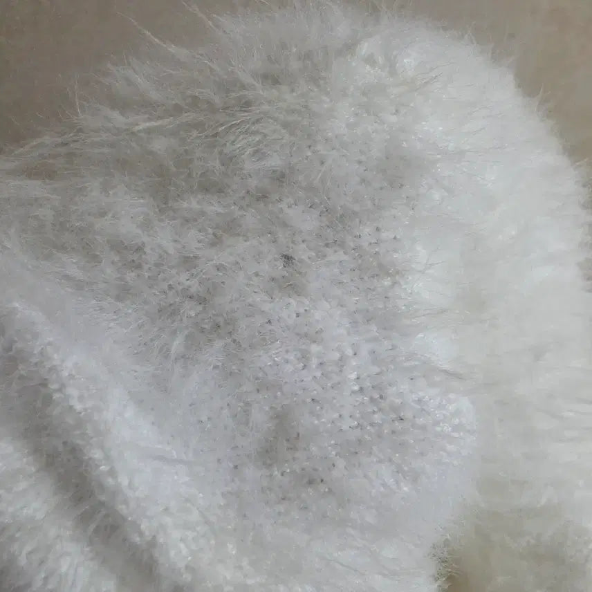 [BUNJANG] GRL Off-Shoulder Pearl Angora Knit Top / 일브 스나계 GRL 오프숄더 진주 앙고라 니트 양산형 양지뢰