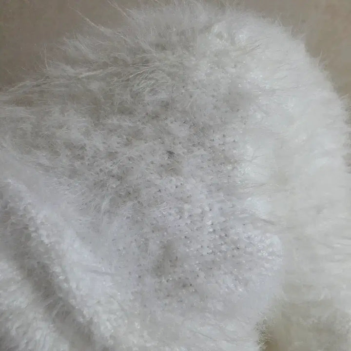 [BUNJANG] GRL Off-Shoulder Pearl Angora Knit Top / 일브 스나계 GRL 오프숄더 진주 앙고라 니트 양산형 양지뢰