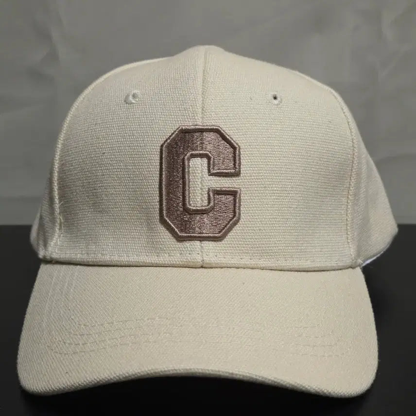 [BUNJANG] C Logo Ivory Ball Cap Hat / C 로고 아이보리 볼캡 모자
