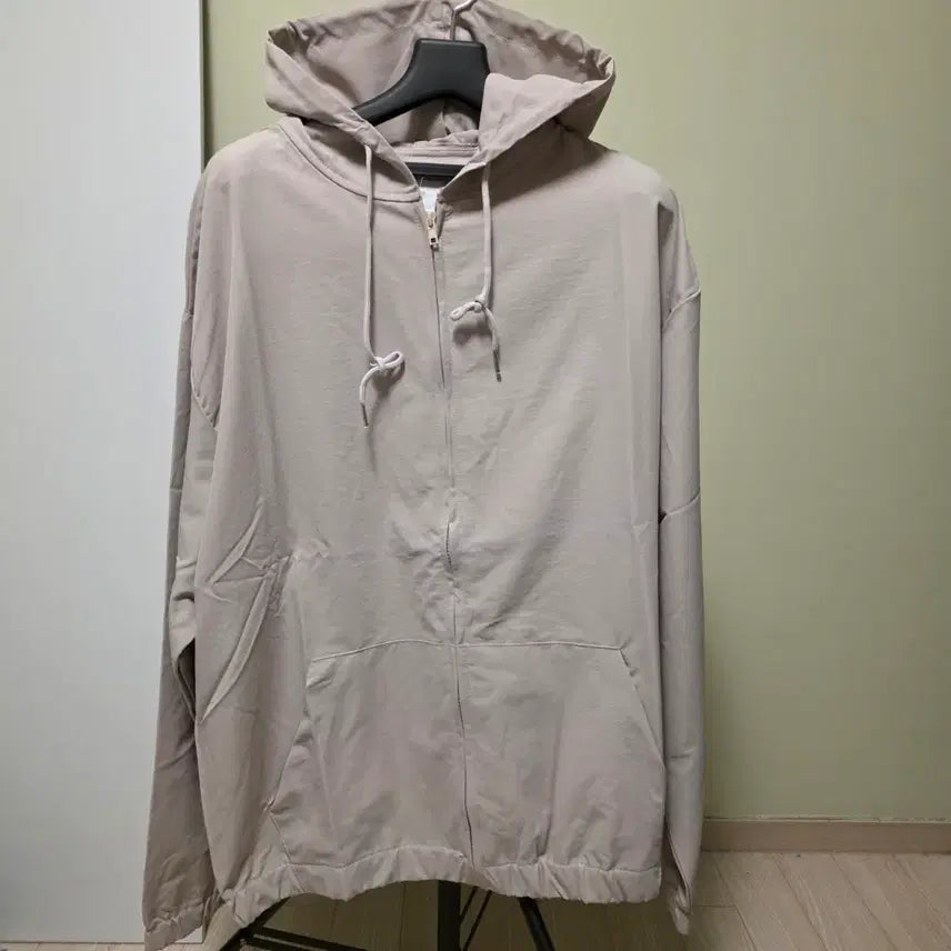 [BUNJANG] Unisex Lightweight Windbreaker Jacket / 남녀공용 바람막이
