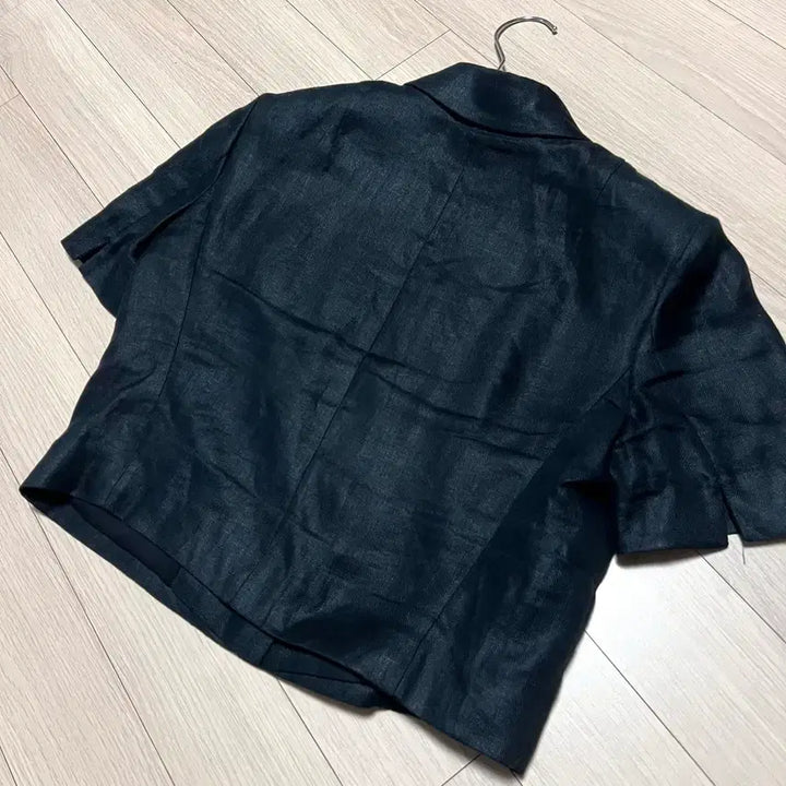 [BUNJANG] Sisley Linen Herringbone Short Crop Jacket / 23년 시슬리 린넨100% 헤링본 반팔 숏 크롭 자켓 린넨여름하객룩출근룩
