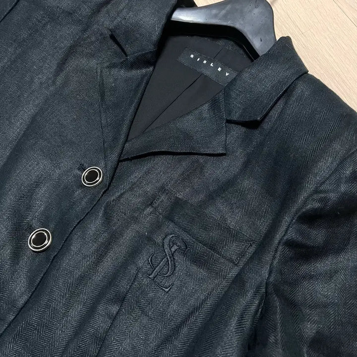[BUNJANG] Sisley Linen Herringbone Short Crop Jacket / 23년 시슬리 린넨100% 헤링본 반팔 숏 크롭 자켓 린넨여름하객룩출근룩