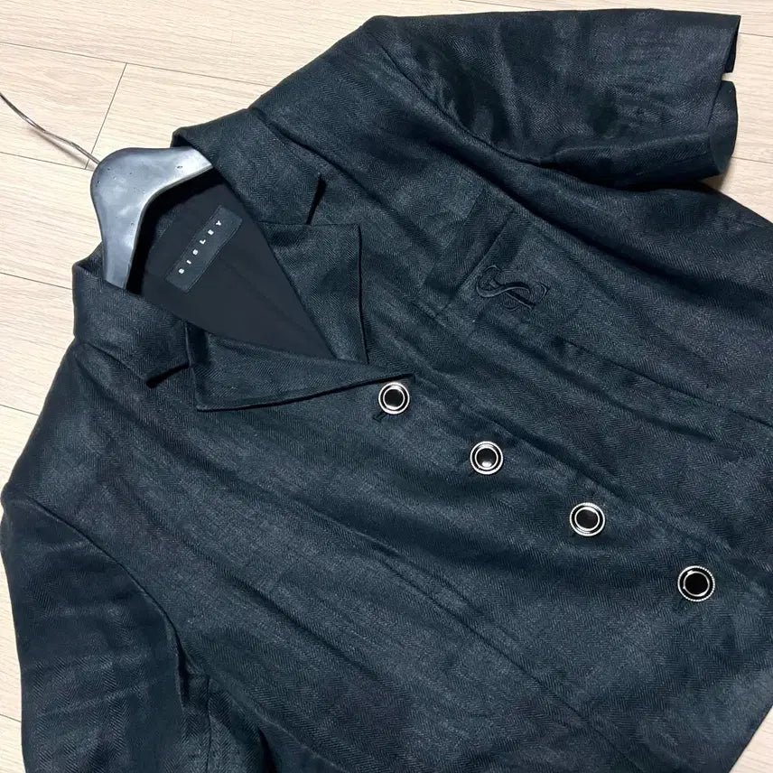 [BUNJANG] Sisley Linen Herringbone Short Crop Jacket / 23년 시슬리 린넨100% 헤링본 반팔 숏 크롭 자켓 린넨여름하객룩출근룩
