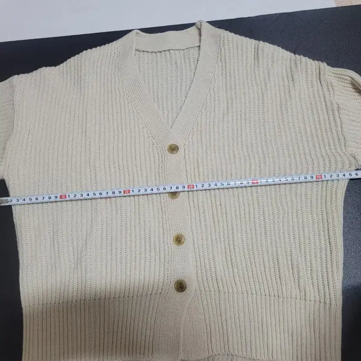 [BUNJANG] Ivory Knit Cardigan / 아이보리 니트 가디건