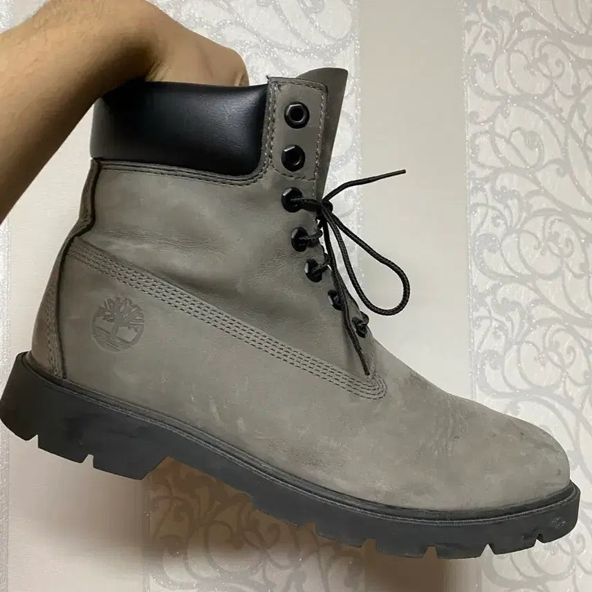 [SOLD OUT] 팀버랜드 클래식 6인치 다크그레이 270
