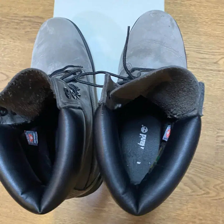 [SOLD OUT] 팀버랜드 클래식 6인치 다크그레이 270