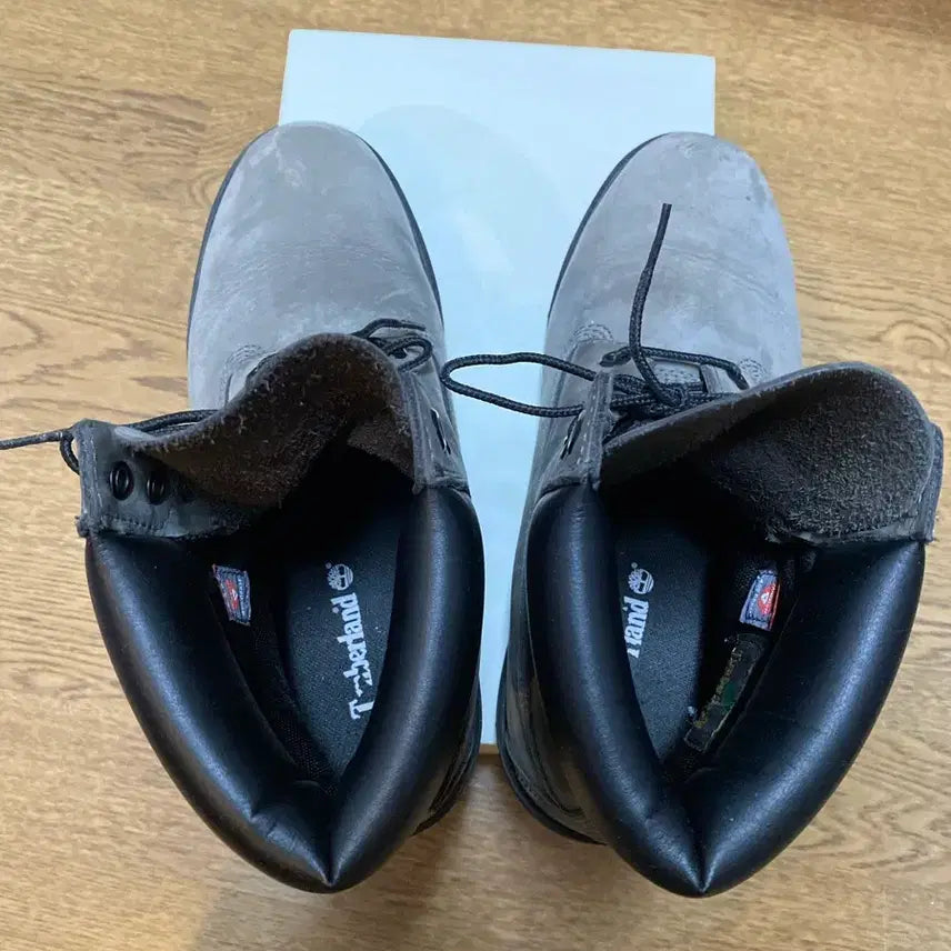 [SOLD OUT] 팀버랜드 클래식 6인치 다크그레이 270