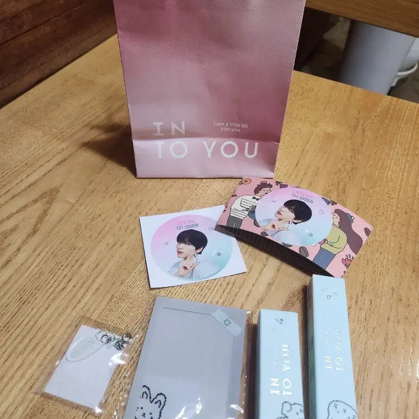 [SOLD OUT] 투모로우바이투게더 인투유 뮤뱅 투바투 역조공 포카